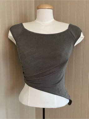 Edikted Grey Silver Asymmetrical Slinky Cropped Tank Top Women’s XS